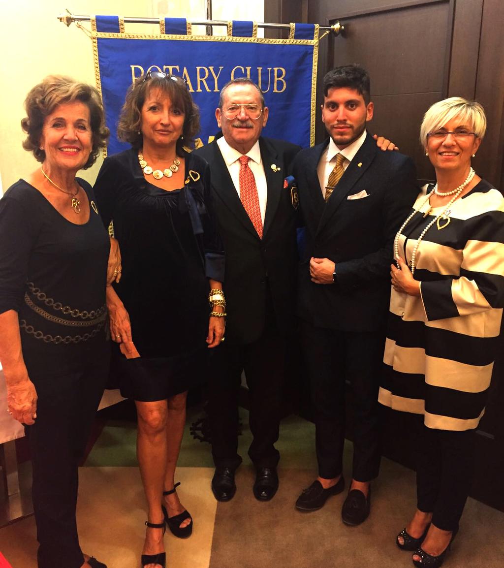 Visita Governatore Rotary Al Governatore Venturi, in visita al nostro Club, è stato presentato il programma della nuova annata rotaractiana Il mese di Settembre è stato caratterizzato dall importante