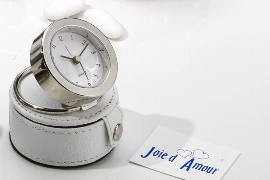 Joie d Amour J098 Linea 6 pezzi, orologi tascabili cromati, astucciati. J099 J100 J101 J102 J103 J104 098 orologio cover tondo pelle col.cuoio, astuccio silver. orologio cover tondo pelle col.bianco, astuccio silver.