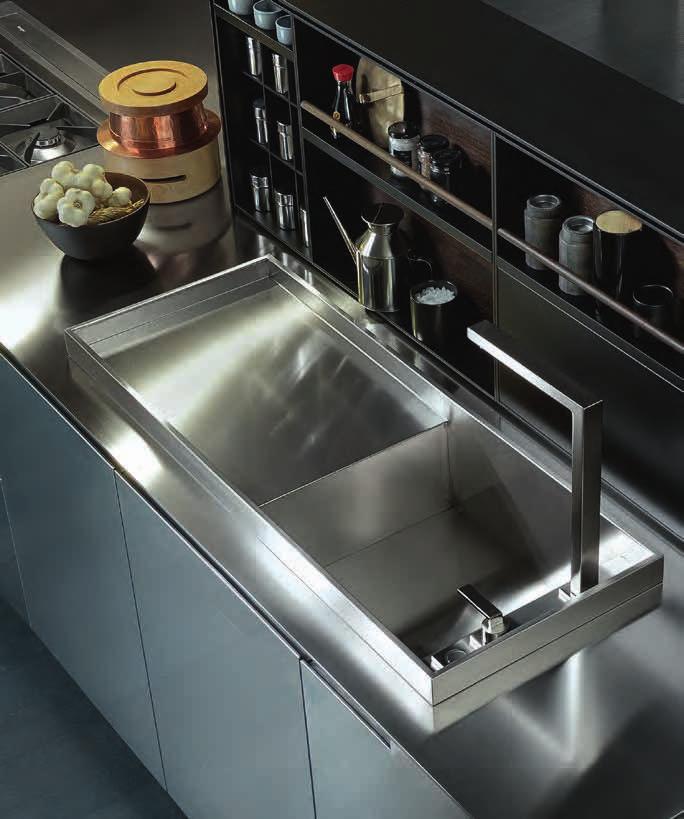 sinks, LAVELLO SOTTOTOP - UNDER-TOP MOUNTED SINK LAVELLO AD INCASSO - BUILT-IN SINK Sopra: lavello sottotop in acciaio con vaschetta forata