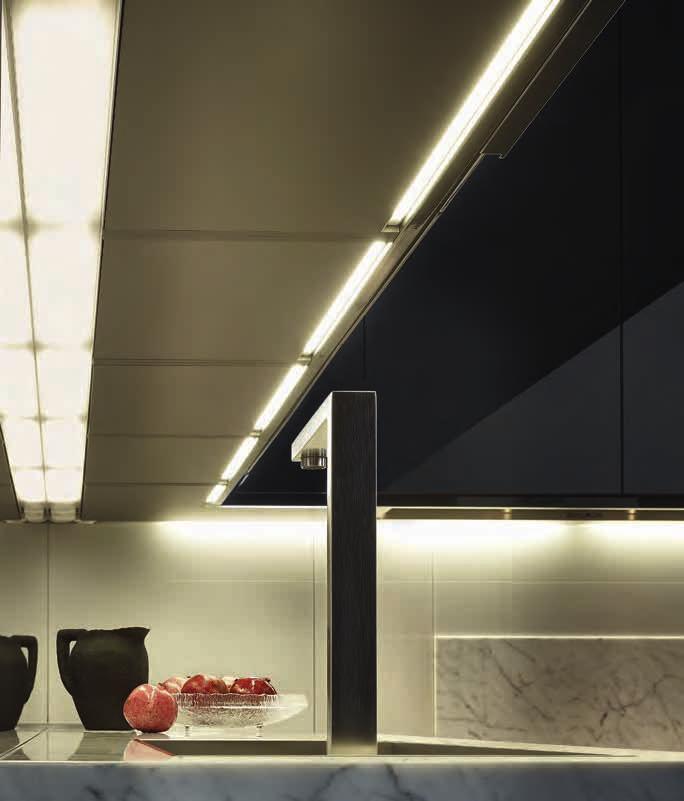 lighting ILLUMINAZIONE SUL PIANO DI LAVORO - LIGHTING ON THE WORKTOP TIPOLOGIE - TYPES 1 - barra appendipensili luminosa lighted bar for wall units 2 - barra sottopensile copri luce quadra