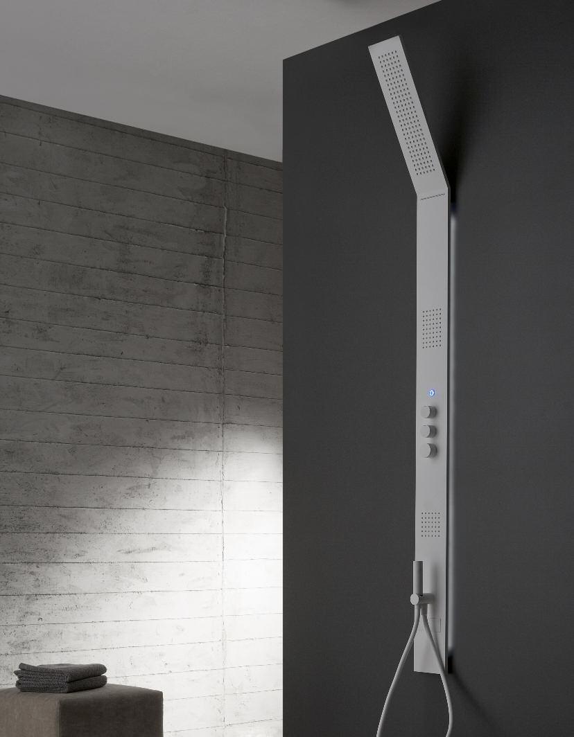 12 < OBLIQUA > 13 Colonna doccia termostatica soffione inclinato - Semi-incasso con LED Thermostatic shower column sloping showerhead - Partial built in with LED Thermostat Duschsäule schiefer