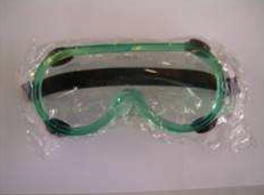 Occhiale per la protezione da agenti biologici e chimici inclusi chemioterapici/antiblastici Descrizione Gli occhiali GVS31 possiedono la certificazione e marcatura CE, secondo quanto previsto dalla