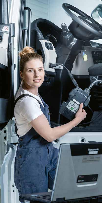 «Questa formazione è esigente. Ma è il percorso giusto per chi ama svolgere attività manuali, lavorare sia dentro che fuori e ha la passione per i motori.