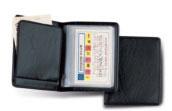 Q24034 PORTA DOCUMENTI E CARTE DI CREDITO con numerose tasche interne, chiusura a zip.