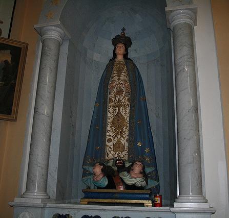 Squillace Cattedrale Scultura della Madonna donata da Mons.
