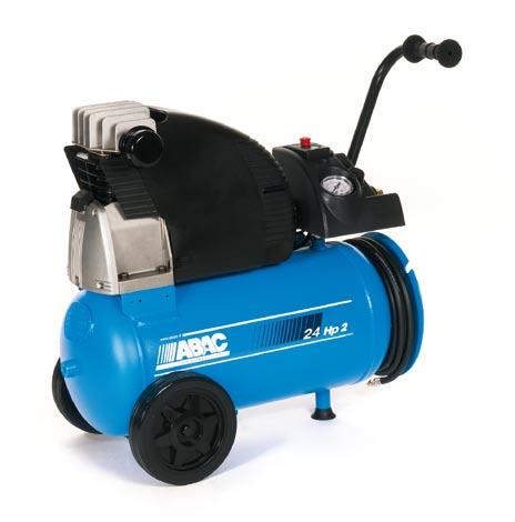 BLUE PRO Line Compressori coassiali lubrificati L / - Hp Lubricated direct drive compressors L / Hp POLE POSITION D 0 Maniglia lunga con impugnatura in goa e ruote in goa di grande diametro per un