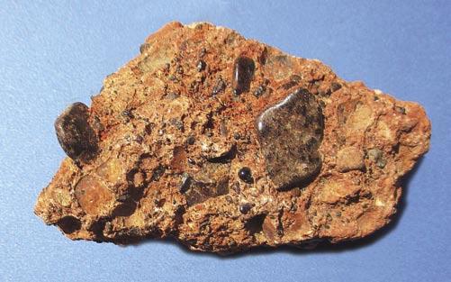 riducenti e ph attorno alla neutralità. Tra gli idrossidi di alluminio, la gibbsite è la più diffusa nelle grotte.