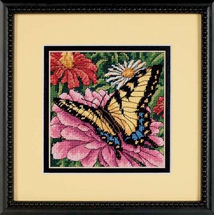 Scheda creata mercoledì 13 gennaio, 2010 Butterfly on Zinnia Modello: KITDIM-7232 Il kit include: filati in cotone, il