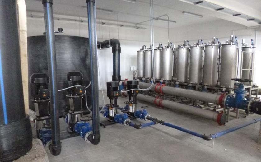 Apparecchiature per la pulizia dei filtri L'acqua per il lavaggio dei filtri sarà utilizzata dal serbatoio con