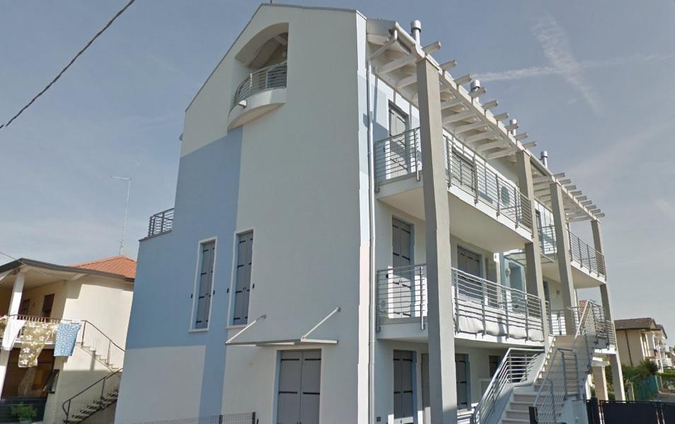 ad uso residenziale superficie 250 mq, volume 3000 mc Jesolo, Venezia