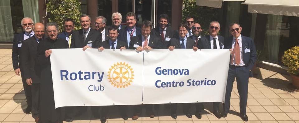 it IN COPERTINA Il simbolo del gagliardetto del Rotary Club Genova Centro