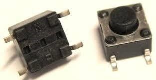 PULSANTI E LED I pulsanti usati normalmente con Arduino sono del tipo mostrato in figura: Anche se vi sono quattro terminali, questi sono internamente collegati due a due, come evidenziato sotto: