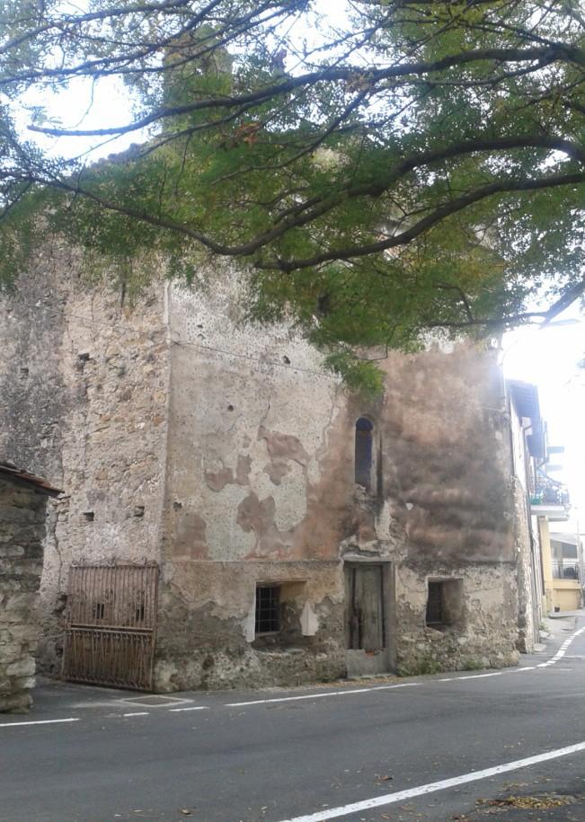 L'oratorio di Santa Crescenza nel '700 e '800 fervava di una intesa attività che andò via via scemando nel '900 col il progressivo abbandono del borgo.