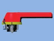 Padlockable in Off position (with max 3 padlocks of 1xø8+2xø6). Door opening is prevented when the handle is padlocked in Off position.