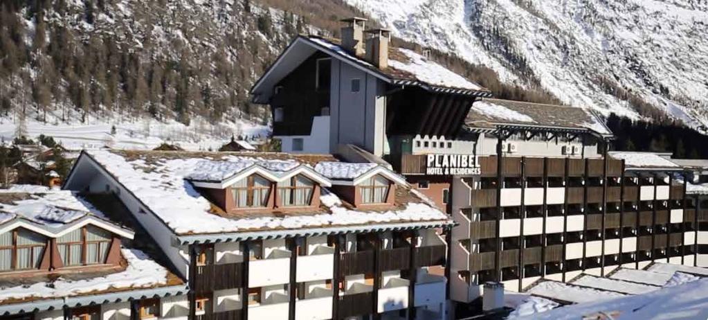 Planibel Hotel & Residence 4* La Thuile (AO) - Valle D Aosta Quote per persona a notte mezza pensione (bevande escluse) Dom Giov 4 Nts Gio Dom 3 Nts Dom Giov 4 Nts Gio Dom 3