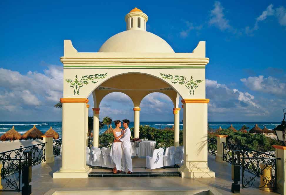 Vista panoramica del Gran Bahía Príncipe Tulum G Il complesso Bahia Principe Riviera Maya è formato da tre hotel a cinque stelle (Tulum, Akumal e Coba) con il Centro commerciale e di divertimento