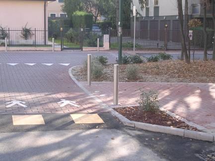 piccoli paesi Porte di accesso con chicane, velocità 30 nel