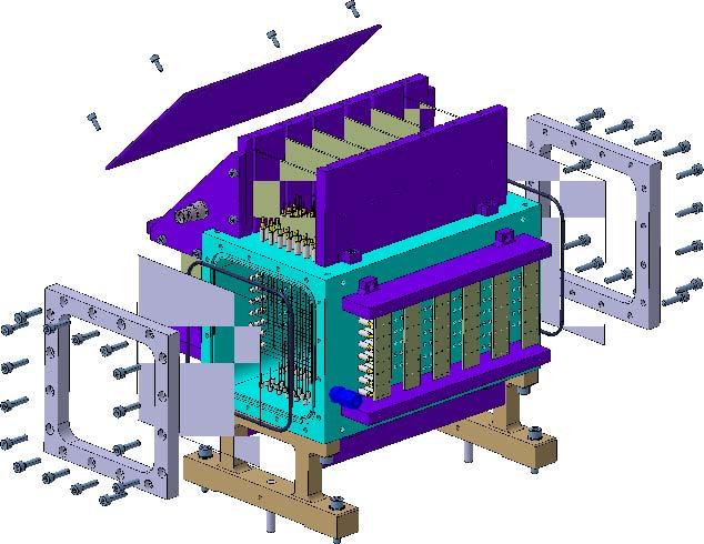 Apparato sperimentale.. Figura 3.9: In alto il disegno della meccanica della Camera a Deriva.