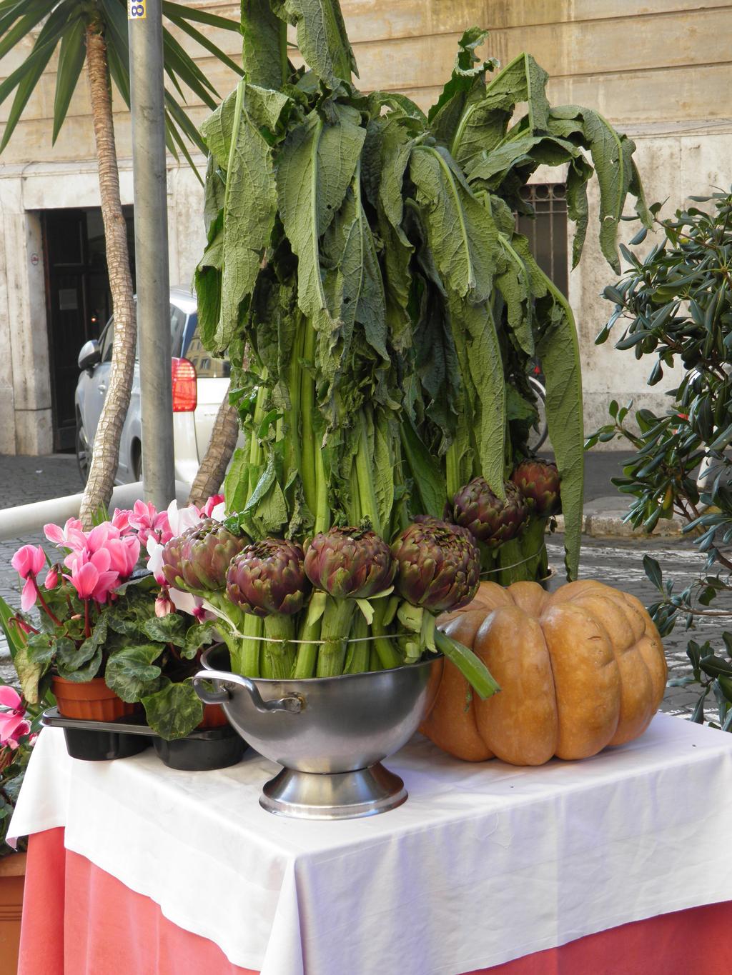 Agnello con carciofi e acciughe, un piatto della tradizione con variante.