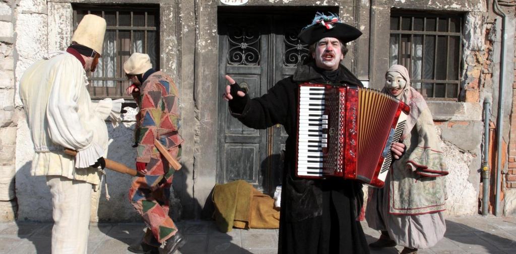 Progetti speciali Carnevale di Venezia 2018 spettacoli personalizzati on request Il Carnevale è di Venezia non solo dei turisti di Piazza San Marco.