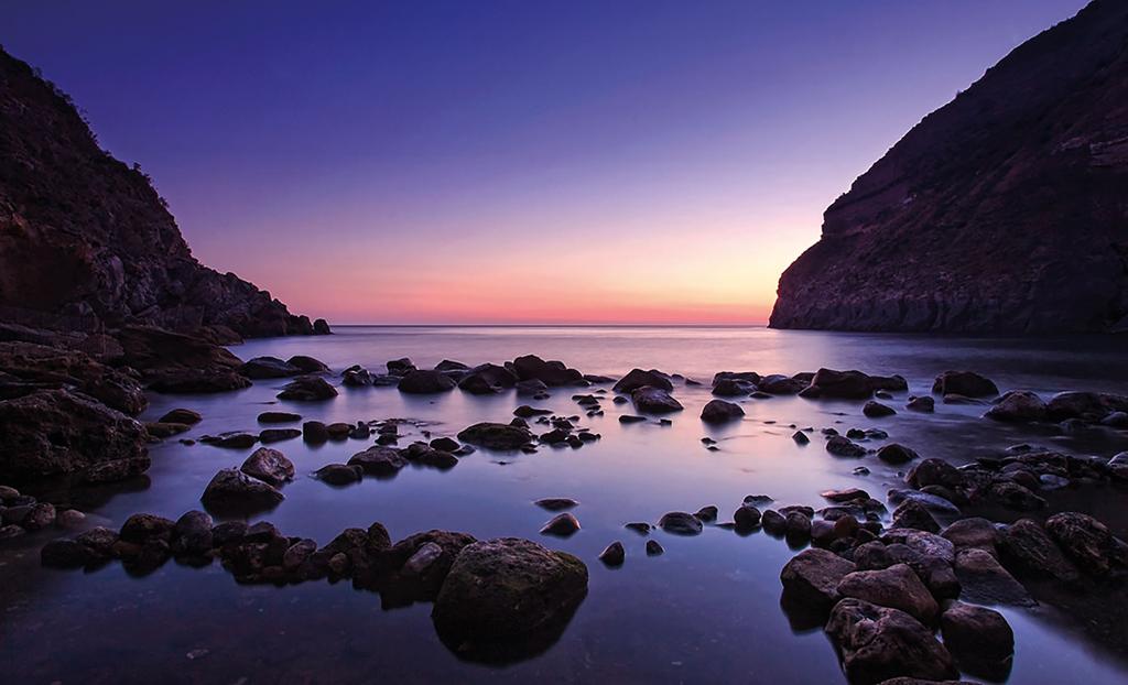 A NATALE E, UN BAGNO IN MARE, IN ACQUA CALDA, NELLA BAIA DI SORGETO. ISCHIA UN ESPERIENZA UNICA.