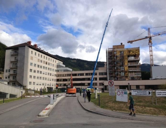 L ospedale di Leoben CONTESTO 3,5 MW frigoriferi installao 4,2 MW termici installao 480 kw acqua a 55 C OBIETTIVI