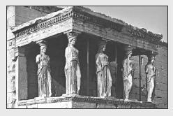 Esempio di prova livello 3 LO STIMOLO Di seguito è riportata la foto delle statue, dette Cariatidi, che furono erette sull Acropoli di Atene più di 2500 anni fa.