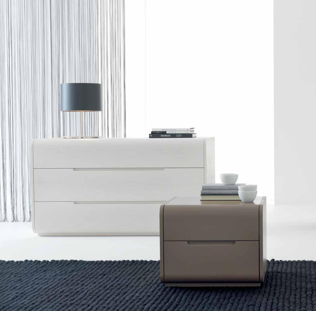 Comò BEND con 3 cassetti frassino bianco BEND white ash 3-drawer chest Comodino BEND con 2 cassetti laccato