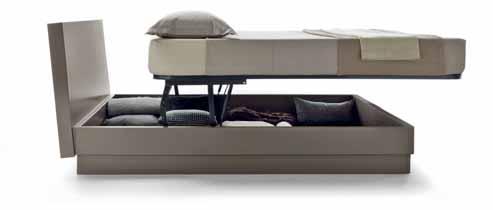 Il letto Luxury è facilmente personalizzabile attraverso la scelta tra finiture frassino colorato o brown, noce canaletto, rovere moro o colori laccati lucidi o opachi.