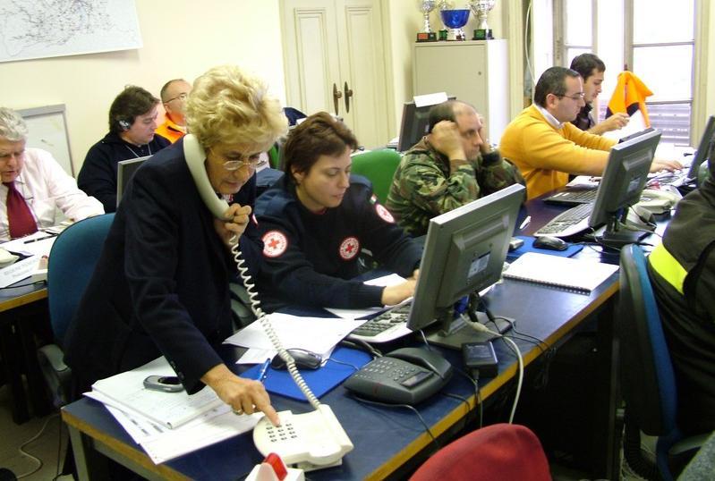 Il Prefetto è responsabile dell attivazione e dell impiego delle risorse statuali presenti sul territorio provinciale, dell ordine e della sicurezza pubblica ed emette ordinanze esercitando la