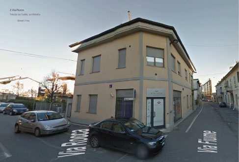 Fabbricato condominiale alla Via Rocca angolo Via Fiume.