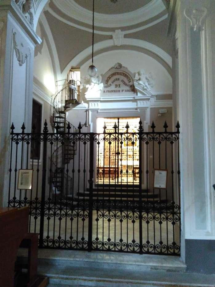 La Cappella delle Sacre Stimmate di S. Francesco e la Venerabile Congrega di S. Maria del Conforto La Venerabile Congrega di S.
