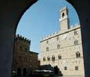 il livello del mare, da cui domina il panorama straordinario della Val di Cecina e della Val d Era.