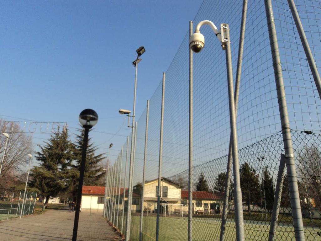 C4: Parco giochi, area campo tennis, via Carducci, Lomagna La nuova telecamera dovrà essere collegata sul palo esistente e deve garantire un angolo di ripresa di 360, le attuali apparecchiature vanno