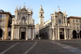 2. Torino Barocca (Visita di mezza giornata, anche in 2 giornate diverse) Percorso guidato a piedi tra gli edifici più importanti della Torino Barocca e visita alla Fondazione Accorsi - Ometto.