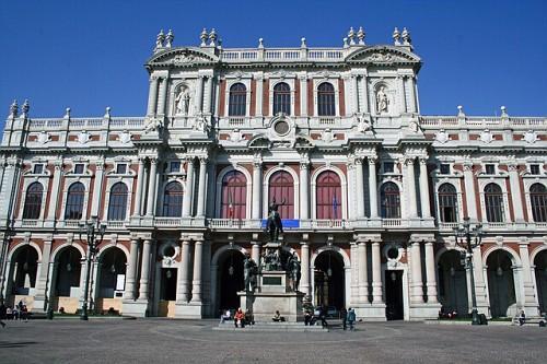 3.Torino Risorgimentale (Visita di mezza giornata) Percorso guidato a piedi nella Torino Risorgimentale e visita al Museo Nazionale del Risorgimento, il principale tra i musei italiani dedicati al