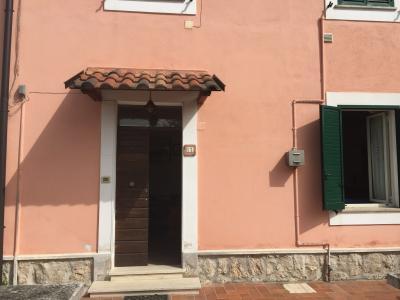 condominiale e cantina.l'appartamento signorile dispone di tre ingressi, di cui due destinati alla... Rif. 78 in Vendita a Rieti : Villa Reatina 67.