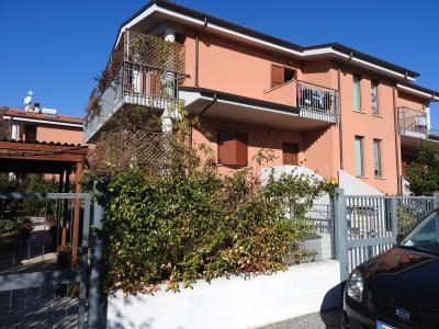 L'immobile si sviluppa per circa 80mq residenziali (P1), 35 mq taverna/garage (p.t.), 40 mq box e stalla, corte privata e giardino/orto... Rif.