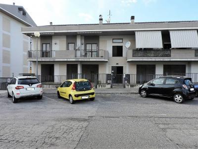 Garage, cantina, loc. access. in Vendita : 1 a Rieti : Campoloniano 45.