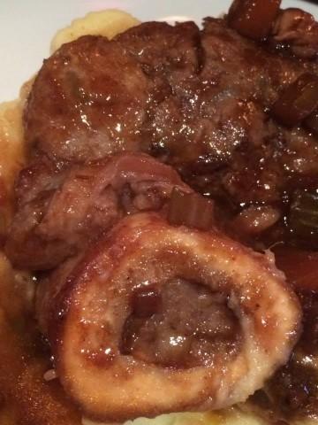 Casa Coppelle, zoom sull ossobuco Per chiudere un delicato fagottino alle mele profumato ai chiodi di