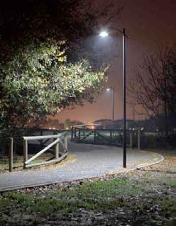 Sorgente a LEDs Acromatica per illuminazione di aree urbane, centri storici, piazze, parchi, piste ciclabili e pedonali.