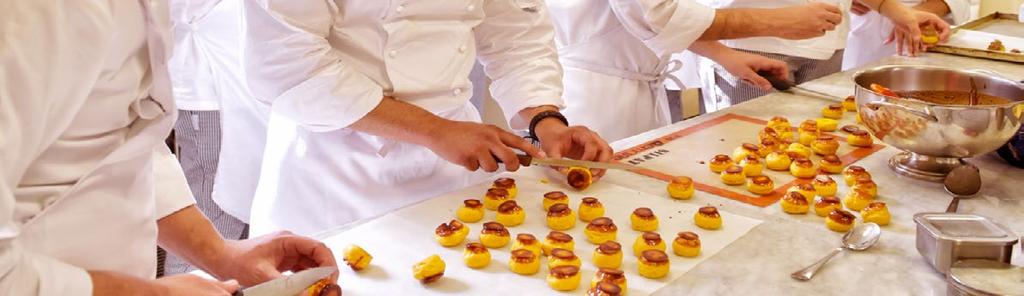 CORSO DI PASTICCERIA ITALIANA Il Corso di Pasticceria Italiana ha una durata di 3 settimana di lezioni teorico-pratiche presso l Istituto e l opportunità di formarsi come professionista della