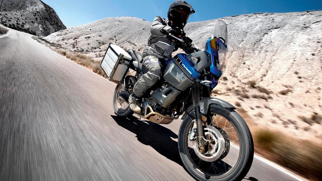 Segui la tua immaginazione Preparati all'avventura con XT660Z Ténéré. Una moto grintosa e leggendaria, perfetta per la strada e il fuoristrada.