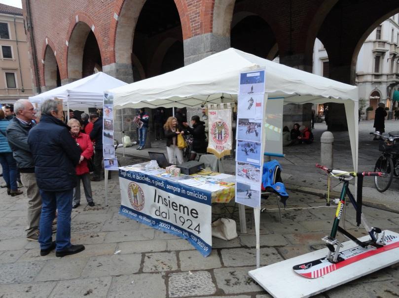 Montagna in Piazza Manifestazione in calendario Monza Montagna 2016 Sabato 29 Ottobre 2016 Ore 15.00 circa Apertura dei gazebo di tutte le società alpinistiche di Monza sotto i portici dell arengario.