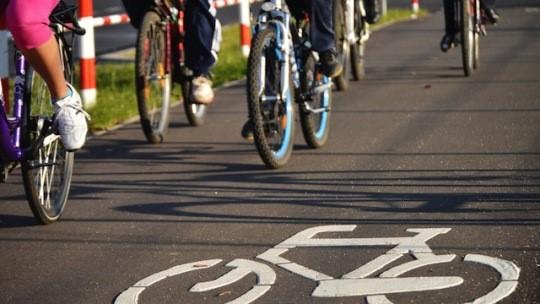 precedenza. Talvolta, sulle nostre strade, una banale lite può sfociare in una rissa (Brumotti insegna), e così per futili motivi si passa alle vie di fatto.