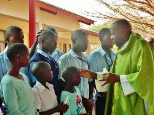 31 th July The Holy Mass presided over Fr. Elphas Kolia at the Medical Ward and was attended by students, staff and visitors. 21 students from B.L.