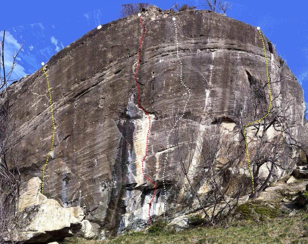 8 Trad-imento 15m - via sportiva Caratteristiche: bellissima placca boulderosa. Difficoltà: 8? (NON LIBERATO).