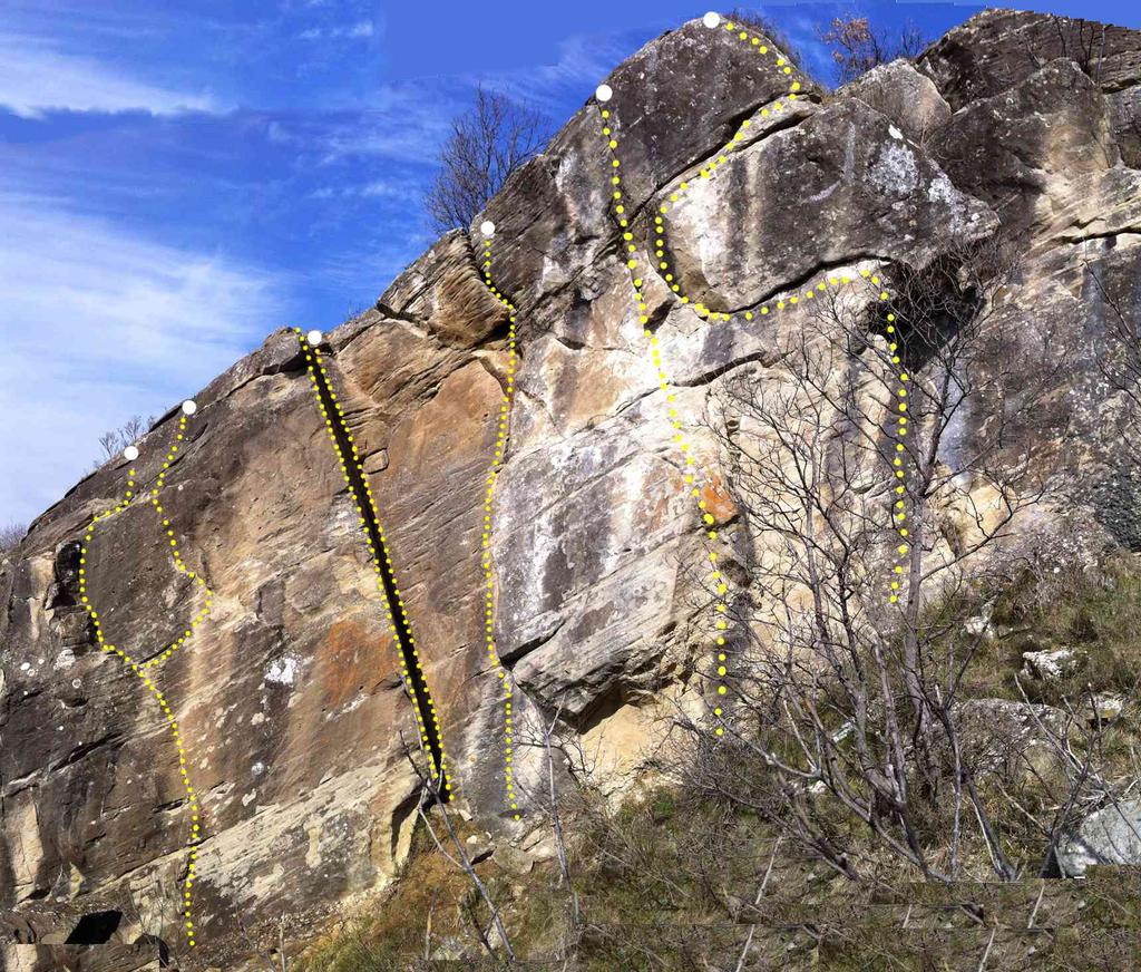 19 Little England 10m - presente un solo fix di calata Caratteristiche: roccia articolata poi esile fessurina in uscita.