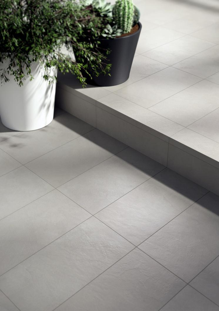 Bagni pavimenti, rivestimenti e pavimenti Cucine Nei bagni sono previsti pavimenti e rivestimenti in gres porcellanato.