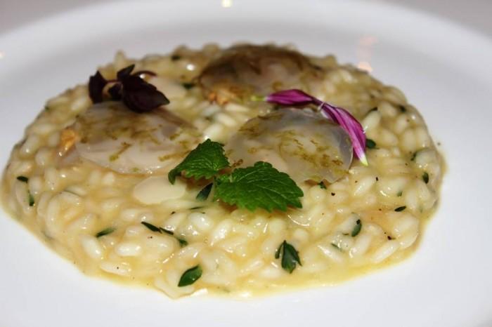 Villa Crespi, riso Carnaroli all olio e vongole, timo e limone L anguilla con terrina di patate e salsa agli agrumi, trova una inaspettata